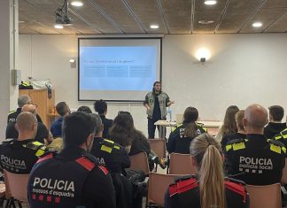 Formació LGTBI+ per als cossos de seguretat en el marc de la campanya Prou d’hòsties
