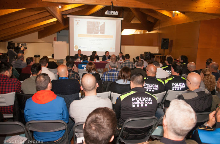 La Policia Local impulsa un taller d’intervencions amb gossos